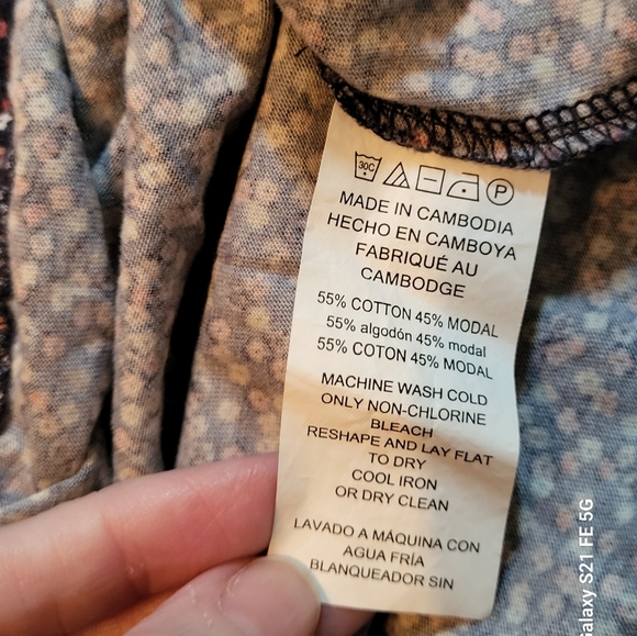 🩷 3/$15 Michael Kors Women's Dark Blue Flower Patterned Top, Medium, Like New - Picture 4 of 4